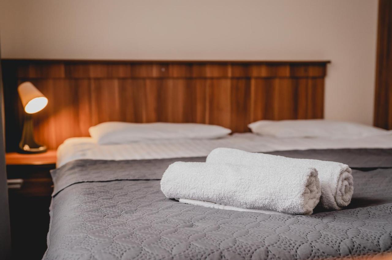 Hotel Nad Morzem- Art-Pension Świerzno Kültér fotó