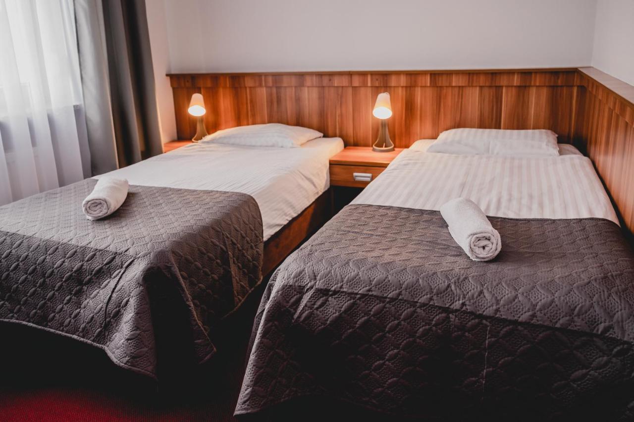 Hotel Nad Morzem- Art-Pension Świerzno Kültér fotó