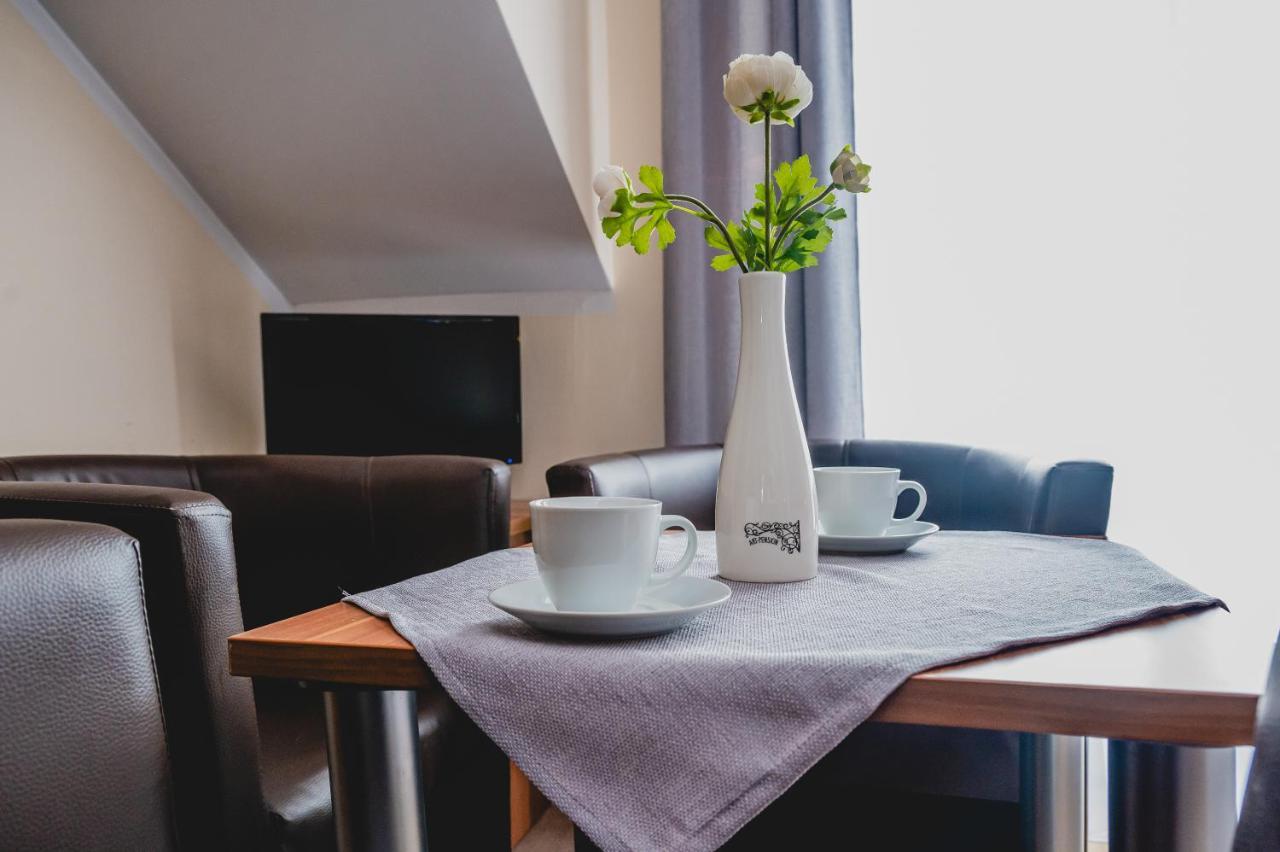 Hotel Nad Morzem- Art-Pension Świerzno Kültér fotó