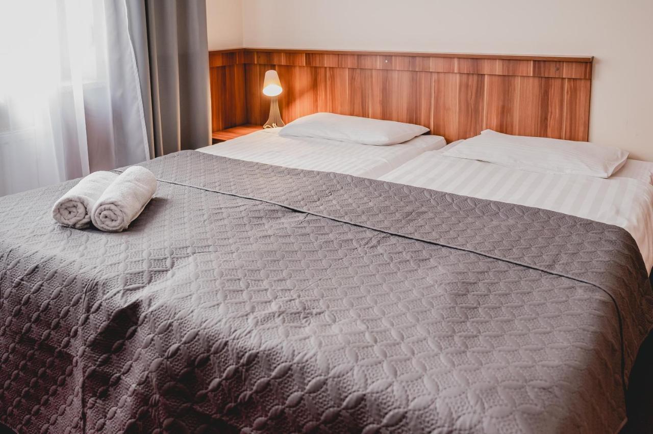 Hotel Nad Morzem- Art-Pension Świerzno Kültér fotó