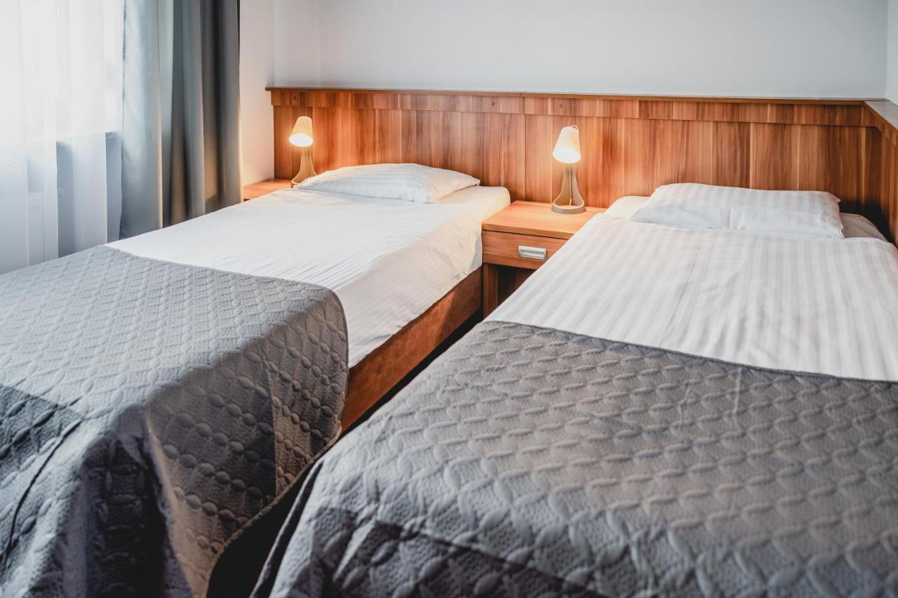Hotel Nad Morzem- Art-Pension Świerzno Kültér fotó