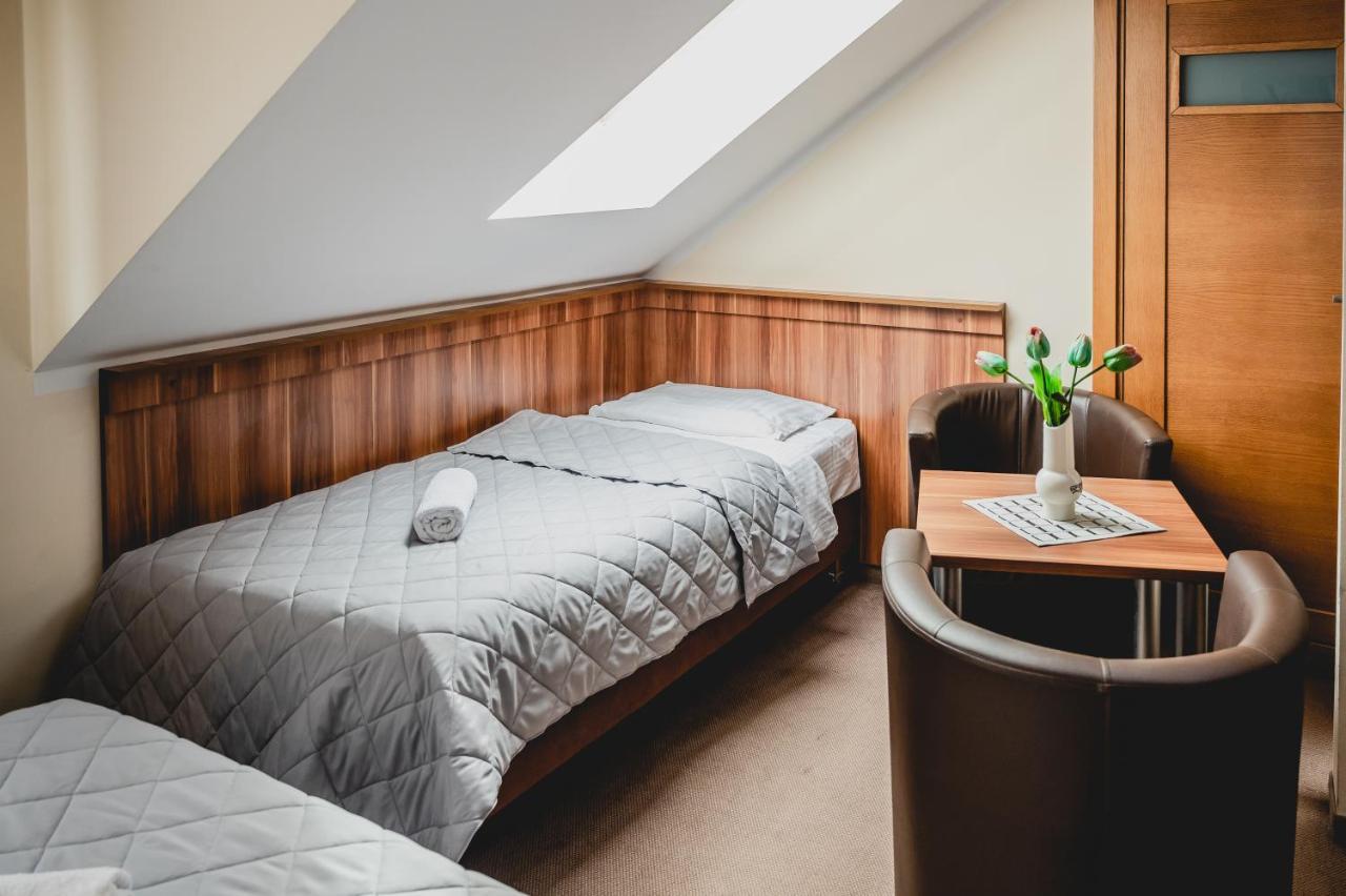 Hotel Nad Morzem- Art-Pension Świerzno Kültér fotó